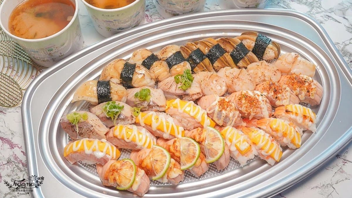 滿滿32貫!浮誇「壽司餐盒」吃得到親子鮭魚、明太子鮪魚,炙燒系列必嗑北海道干貝 滿滿32貫!浮誇「壽司餐盒」吃得到親子鮭魚、明太子鮪魚,炙燒系列必嗑北海道干貝