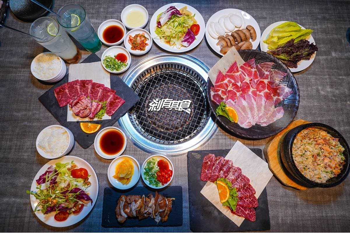 人氣燒肉內用升級!自助吧改送餐式還有「專人代烤」,必點「雙人套餐」1次爽嗑6種肉 人氣燒肉內用升級!自助吧改送餐式還有「專人代烤」,必點「雙人套餐」1次爽嗑6種肉