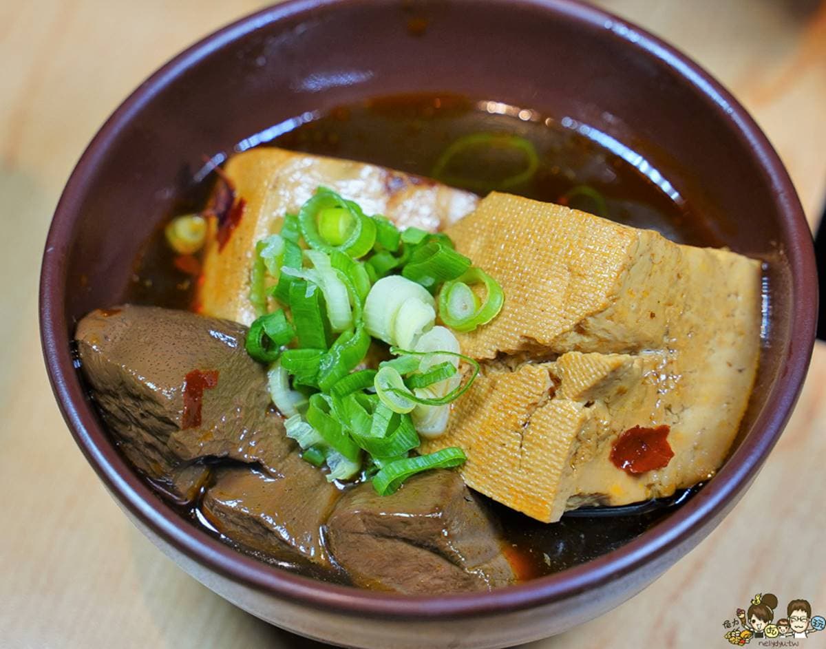 水水嗑鍋首選!吃到飽鍋物必拍「網美叢林系」裝潢,板腱和牛涮「祕製麻奶湯」超唰嘴 水水嗑鍋首選!吃到飽鍋物必拍「網美叢林系」裝潢,板腱和牛涮「祕製麻奶湯」超唰嘴