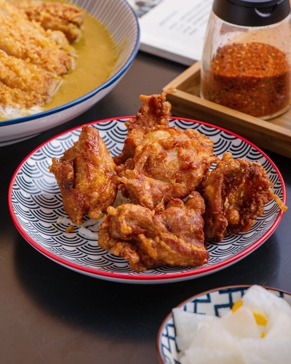 不怕吃不飽!獨門祕製「混醬咖哩」加飯不用錢,超酥脆唐揚炸雞冷掉也好吃 不怕吃不飽!獨門祕製「混醬咖哩」加飯不用錢,超酥脆唐揚炸雞冷掉也好吃