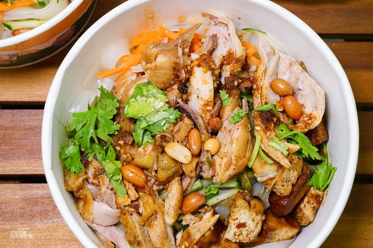 漢堡始祖是它!陝西小吃「肉夾饃」塞滿肉餡只要60元,嫩Q涼皮搭「紅袍口水雞」超開味 漢堡始祖是它!陝西小吃「肉夾饃」塞滿肉餡只要60元,嫩Q涼皮搭「紅袍口水雞」超開味