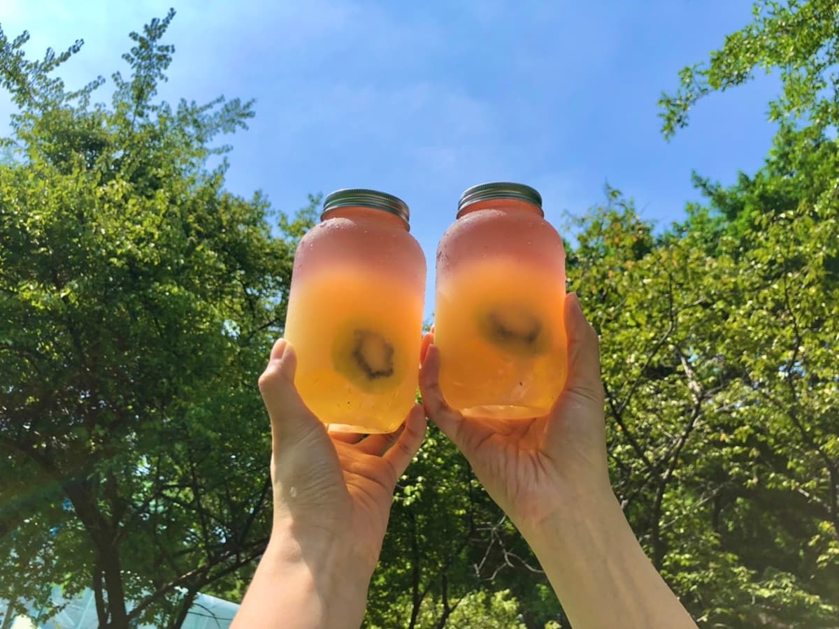 CoCo絕美瓶裝飲+1!小森林最新款「紅黃漸層+奇異果片」美拍升級,滿額再享85折 CoCo絕美瓶裝飲+1!小森林最新款「紅黃漸層+奇異果片」美拍升級,滿額再享85折