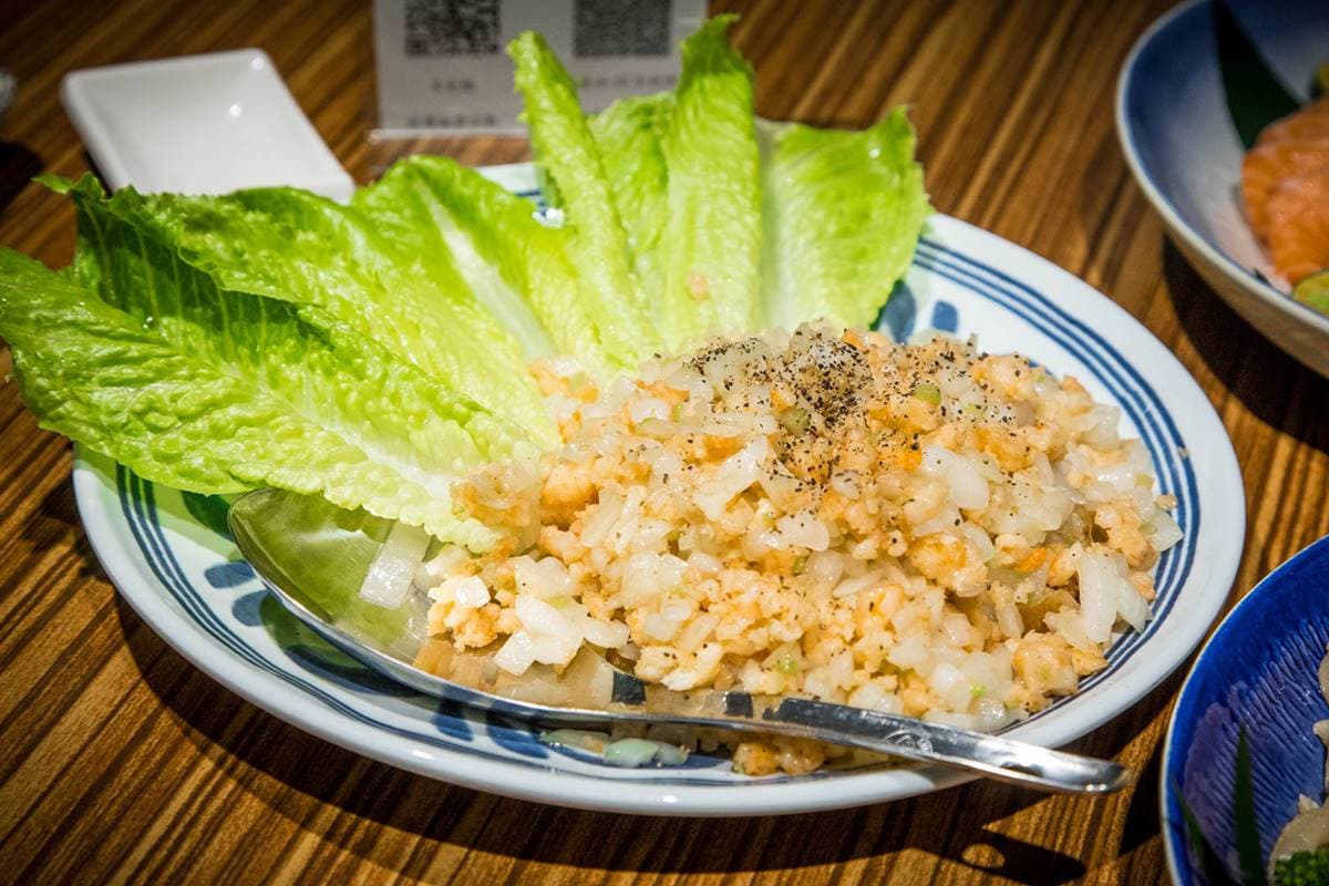 自家漁船捕撈!市區海鮮料理比漁港還便宜,超澎派6人餐先嗑活體龍蝦、避風塘螃蟹 自家漁船捕撈!市區海鮮料理比漁港還便宜,超澎派6人餐先嗑活體龍蝦、避風塘螃蟹