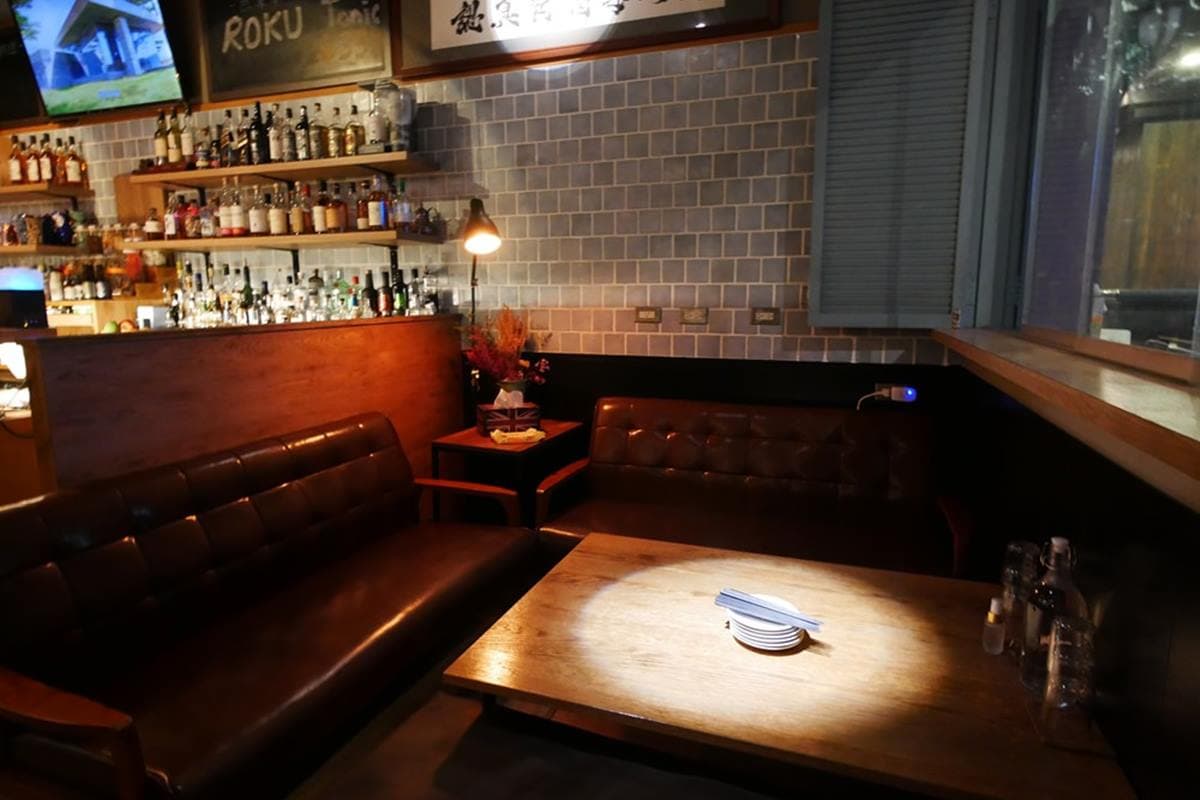 隱身巷弄!「復古餐酒館」打卡老上海風裝潢,必點創意玄米調酒、高人氣泡菜中卷 隱身巷弄!「復古餐酒館」打卡老上海風裝潢,必點創意玄米調酒、高人氣泡菜中卷