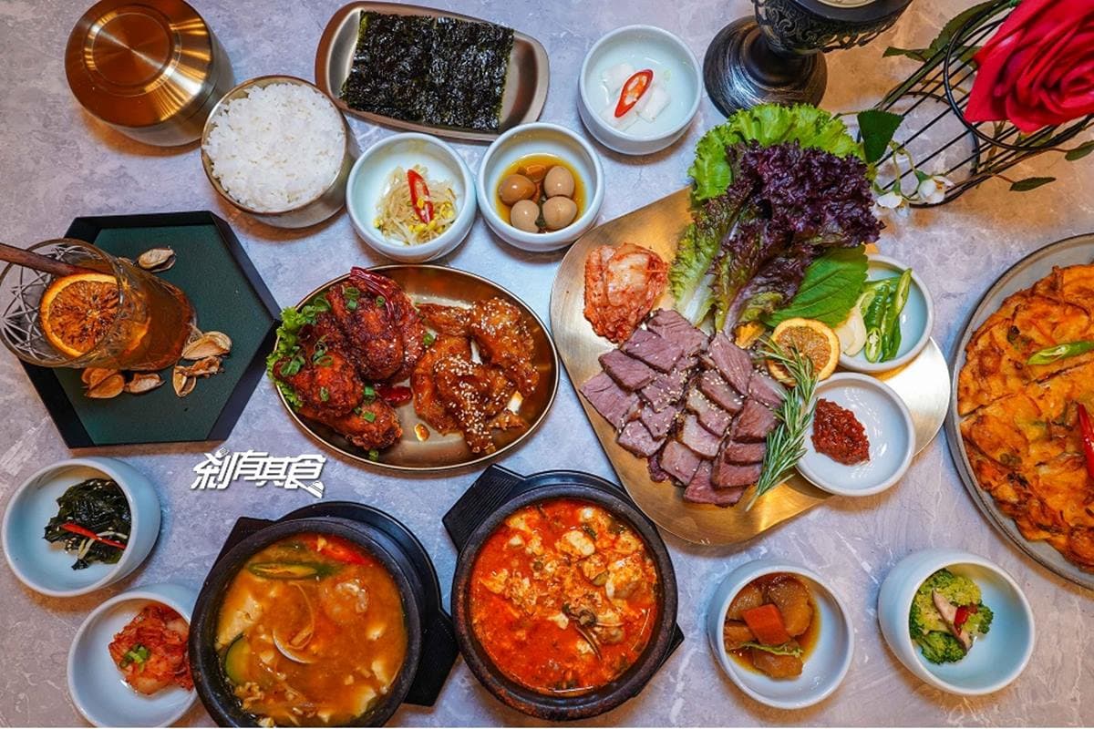 【新開店】外帶8折!道地韓料必點傳統豆腐鍋、祕製麻辣炸雞,網美搶拍美女與野獸調酒 【新開店】外帶8折!道地韓料必點傳統豆腐鍋、祕製麻辣炸雞,網美搶拍美女與野獸調酒