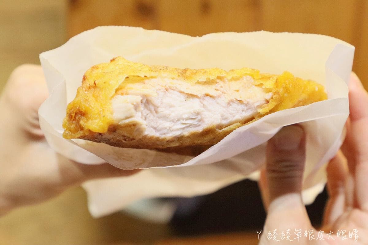 【新開店】晚來吃不到!暴紅祕製「重量級雞排」外酥內噴汁,爆漿龍蝦球、芋泥丸也必嗑 【新開店】晚來吃不到!暴紅祕製「重量級雞排」外酥內噴汁,爆漿龍蝦球、芋泥丸也必嗑