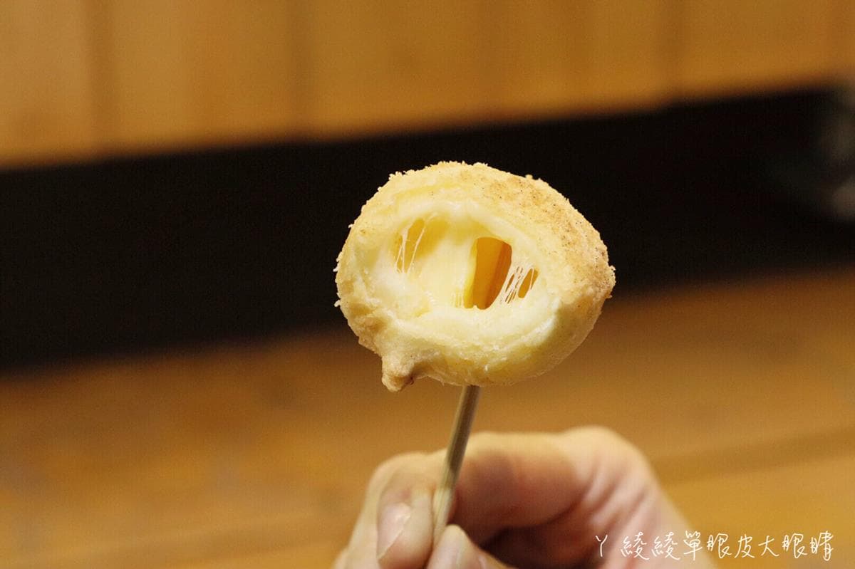 【新開店】晚來吃不到!暴紅祕製「重量級雞排」外酥內噴汁,爆漿龍蝦球、芋泥丸也必嗑 【新開店】晚來吃不到!暴紅祕製「重量級雞排」外酥內噴汁,爆漿龍蝦球、芋泥丸也必嗑