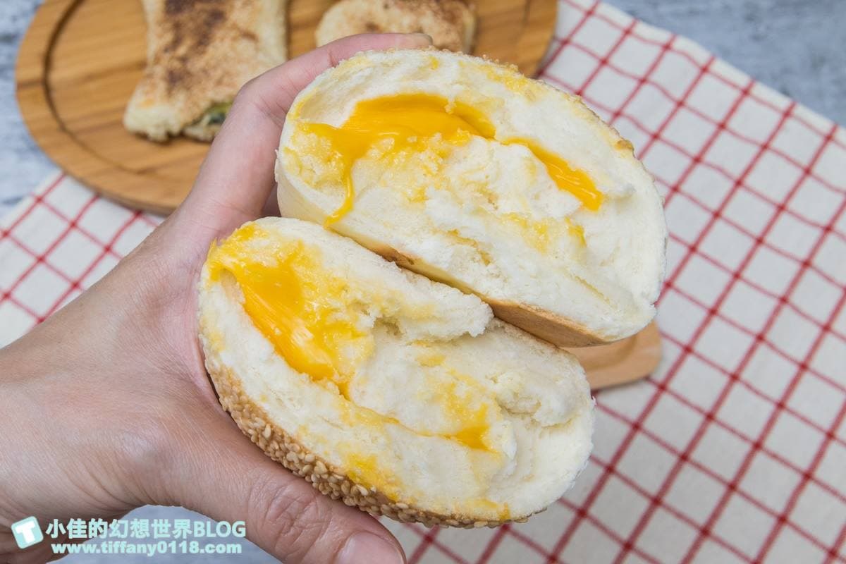 高CP值銅板小吃!超邪惡「起司饅頭」只要20元,厚實「炭烤燒餅」有滿滿芝麻香 高CP值銅板小吃!超邪惡「起司饅頭」只要20元,厚實「炭烤燒餅」有滿滿芝麻香