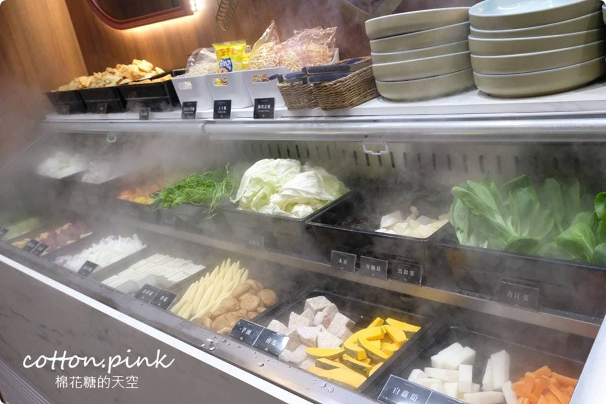 【新開店】鍋控快衝!人氣火鍋升級自助吧吃到飽,打卡必點「肉片瀑布」、手臂大龍蝦 【新開店】鍋控快衝!人氣火鍋升級自助吧吃到飽,打卡必點「肉片瀑布」、手臂大龍蝦
