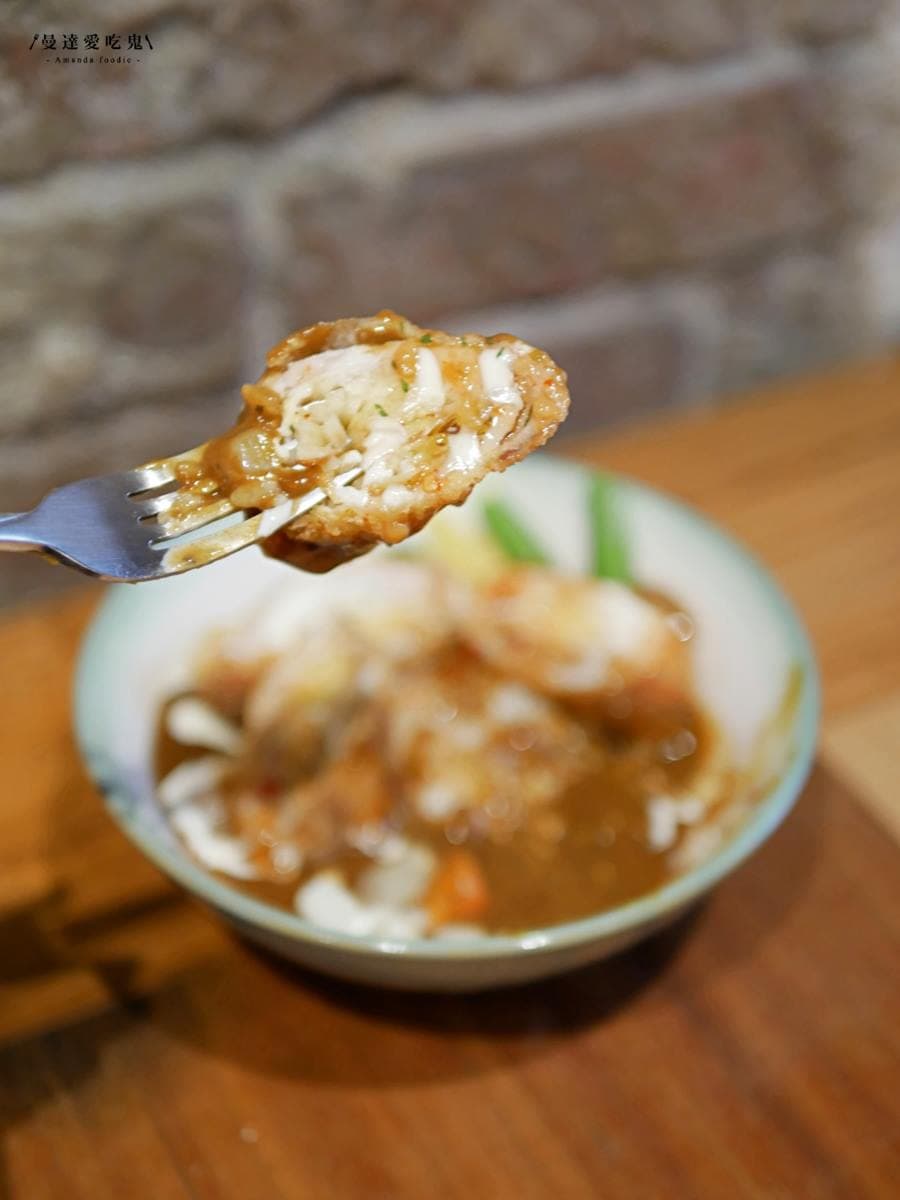 藏身120年台南老屋!現做和風咖哩想吃得預約,必點祕製漢堡排、蘋果豬肉捲 藏身120年台南老屋!現做和風咖哩想吃得預約,必點祕製漢堡排、蘋果豬肉捲