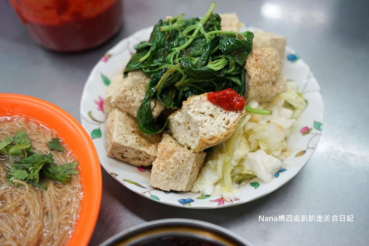 新莊人從小吃到大!30年「大腸麵線」選用現宰溫體豬,臭豆腐搭九層塔才對味 新莊人從小吃到大!30年「大腸麵線」選用現宰溫體豬,臭豆腐搭九層塔才對味