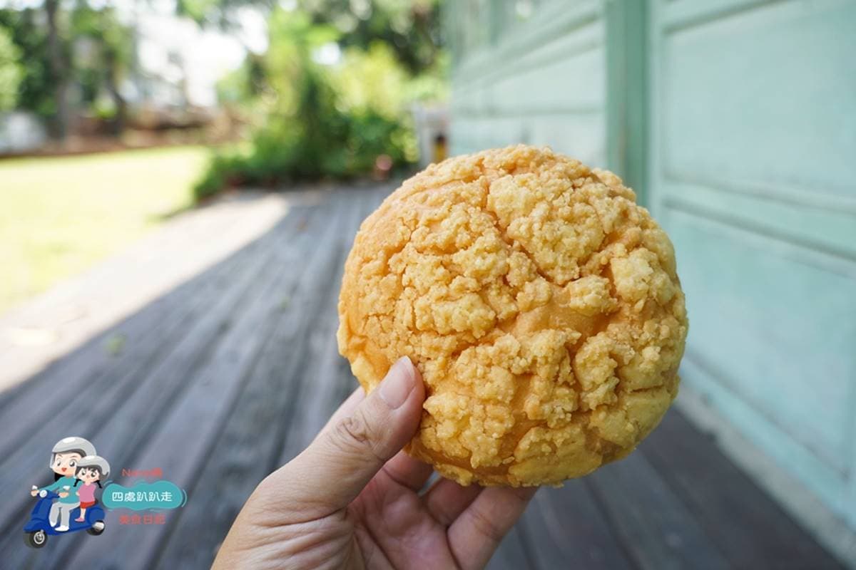 中秋限定!新竹老字號食品坊「巨無霸月餅」比臉大,十大伴手禮鹹水鴨也必買 中秋限定!新竹老字號食品坊「巨無霸月餅」比臉大,十大伴手禮鹹水鴨也必買