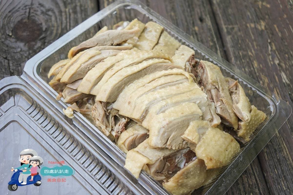 中秋限定!新竹老字號食品坊「巨無霸月餅」比臉大,十大伴手禮鹹水鴨也必買 中秋限定!新竹老字號食品坊「巨無霸月餅」比臉大,十大伴手禮鹹水鴨也必買