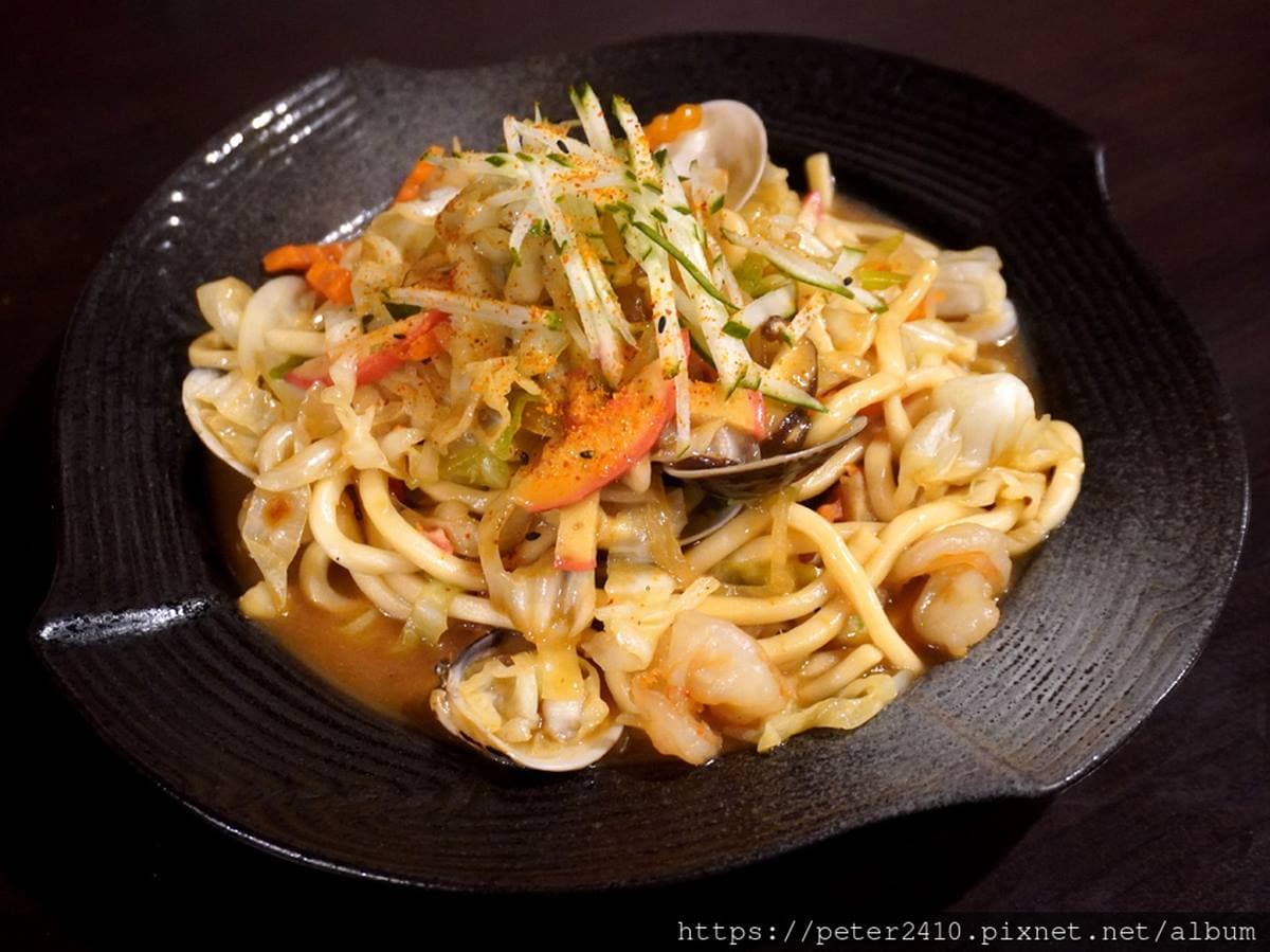 在地部落客激推!基隆台日混搭「居酒屋」市長也愛,必點創意麻糬軟殼蟹 在地部落客激推!基隆台日混搭「居酒屋」市長也愛,必點創意麻糬軟殼蟹