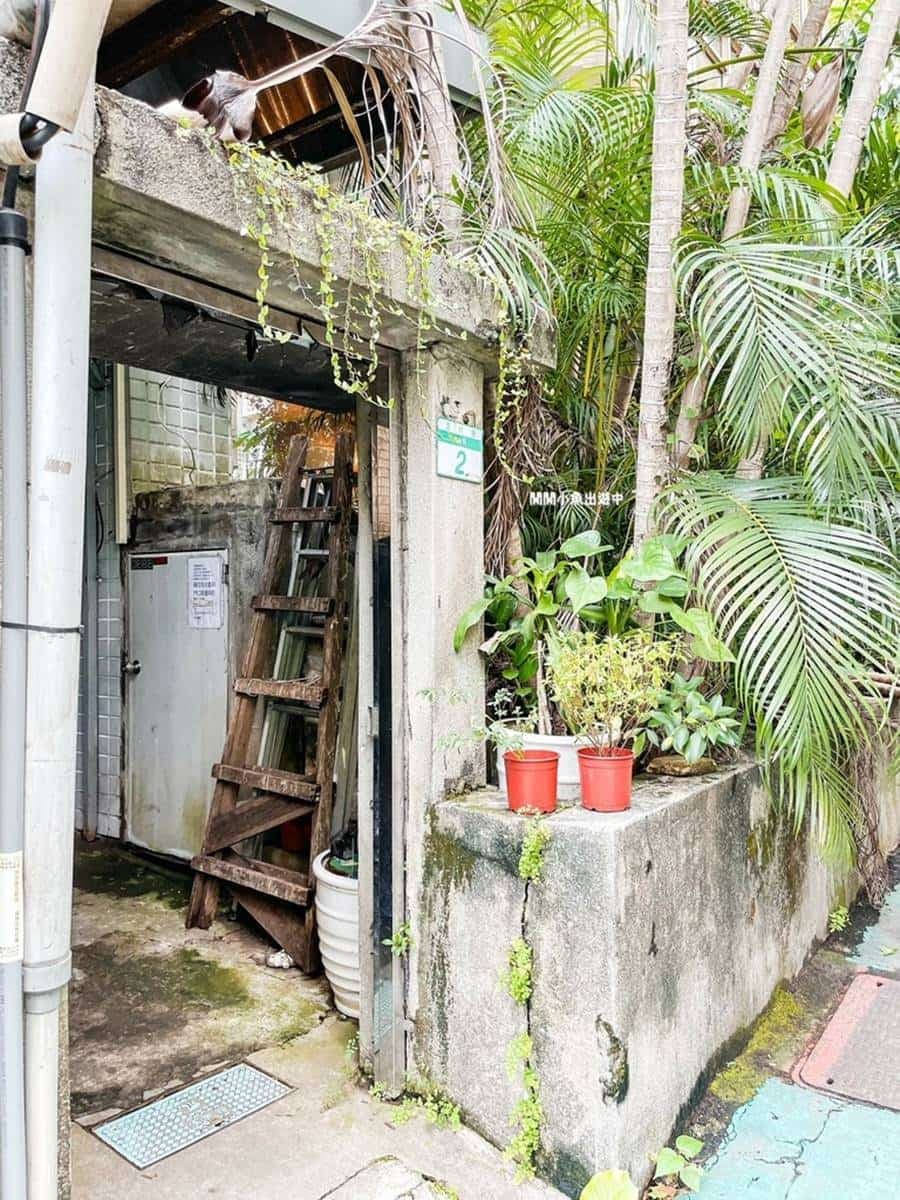 宛如置身森林!台北「巷弄咖啡廳」打卡整片窗景,必點大人味核桃布朗尼 宛如置身森林!台北「巷弄咖啡廳」打卡整片窗景,必點大人味核桃布朗尼