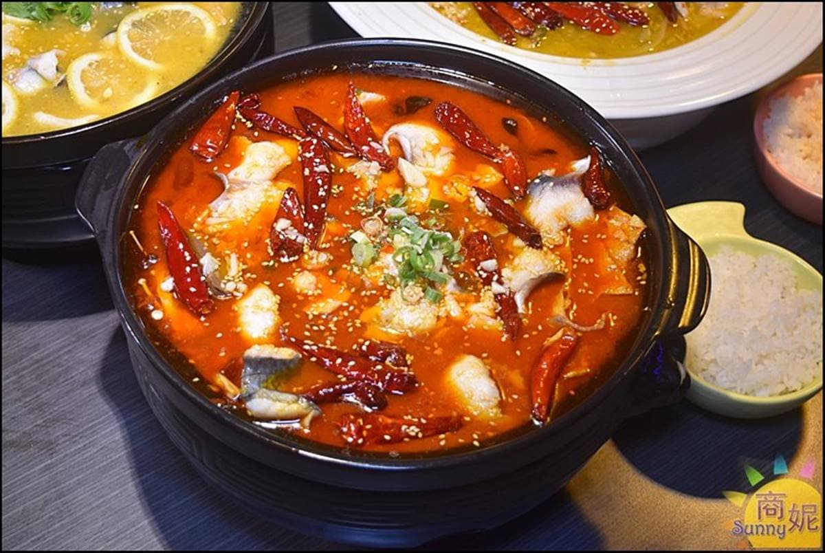 超浮誇!台中老罈酸菜魚必嘗「隱藏版土豪鍋」,加點巨大泰國蝦有滿滿蝦膏 超浮誇!台中老罈酸菜魚必嘗「隱藏版土豪鍋」,加點巨大泰國蝦有滿滿蝦膏