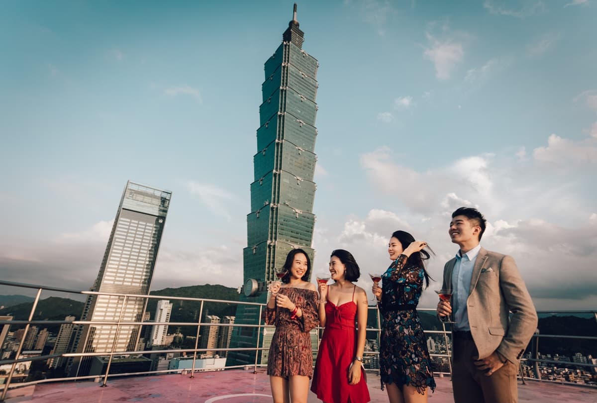 台北信義區最大Buffet回歸!週週吃到飽買一送一、半價餐券現省破千元 台北信義區最大Buffet回歸!週週吃到飽買一送一、半價餐券現省破千元