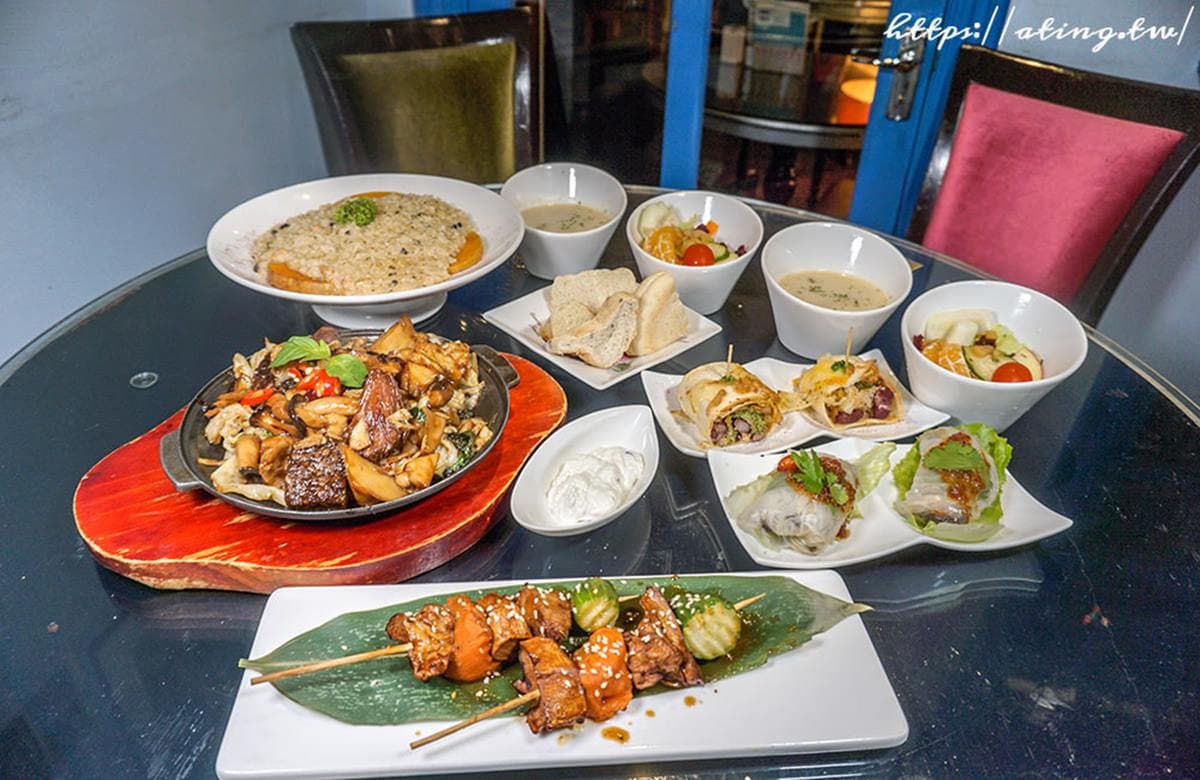 美拍日治洋樓!台南「蔬食餐廳」主打異國創意料理,嘗鮮必試「土托餘鹹粥」 美拍日治洋樓!台南「蔬食餐廳」主打異國創意料理,嘗鮮必試「土托餘鹹粥」