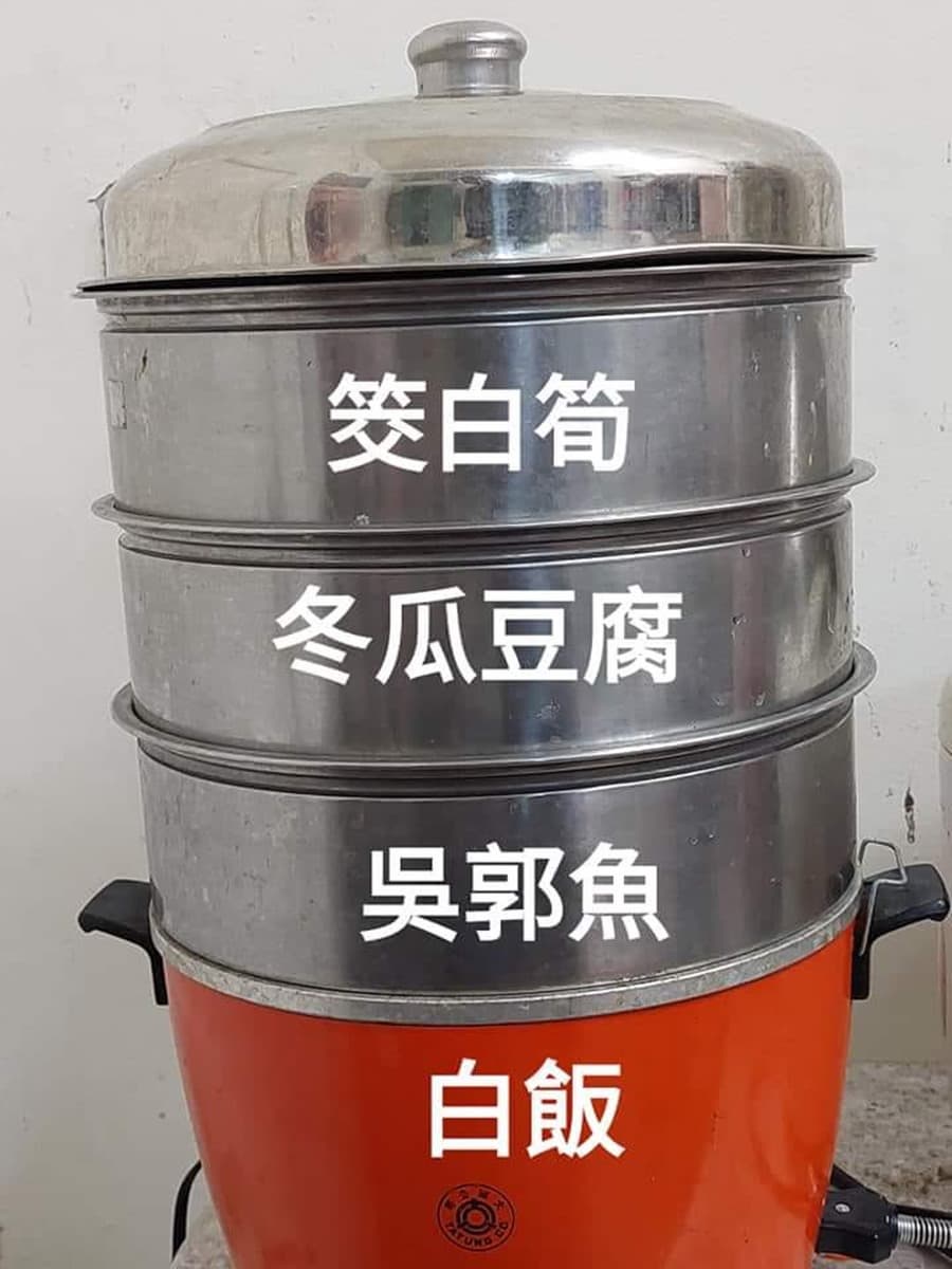 電鍋超神用法!擺上「這個」一次做好3道菜+白飯,網友直呼長知識 電鍋超神用法!擺上「這個」一次做好3道菜+白飯,網友直呼長知識