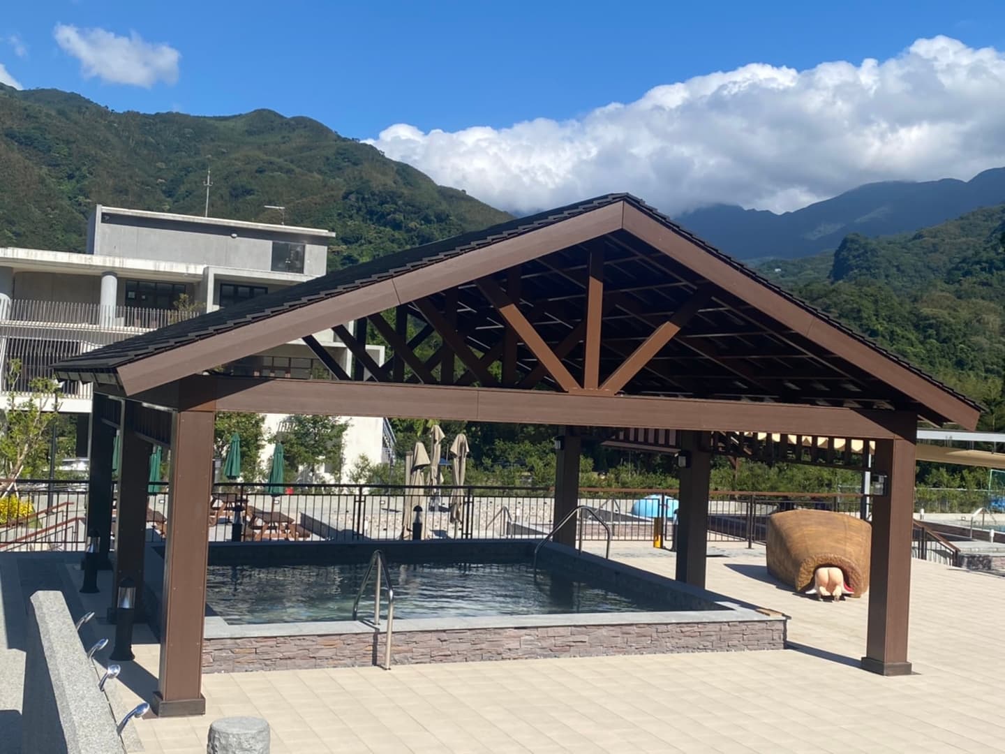 桃園最新泡湯5折!「羅浮溫泉湯池」10/9試營運,5池湯池+1池溫泉魚池快衝 桃園最新泡湯5折!「羅浮溫泉湯池」10/9試營運,5池湯池+1池溫泉魚池快衝