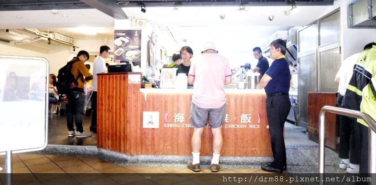 想吃請排隊!台北「超人氣海南雞」入口就爆汁, 雞汁飯粒粒分明超唰嘴 想吃請排隊!台北「超人氣海南雞」入口就爆汁, 雞汁飯粒粒分明超唰嘴