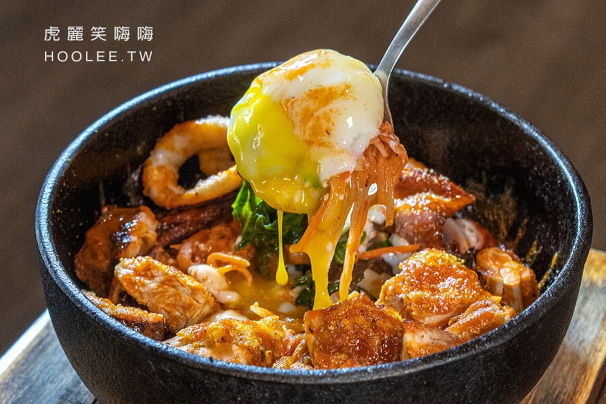 肉控會愛!高雄平價西餐「巨無霸牛排」厚實又嫩口,海陸雙拼石鍋飯超唰嘴 肉控會愛!高雄平價西餐「巨無霸牛排」厚實又嫩口,海陸雙拼石鍋飯超唰嘴