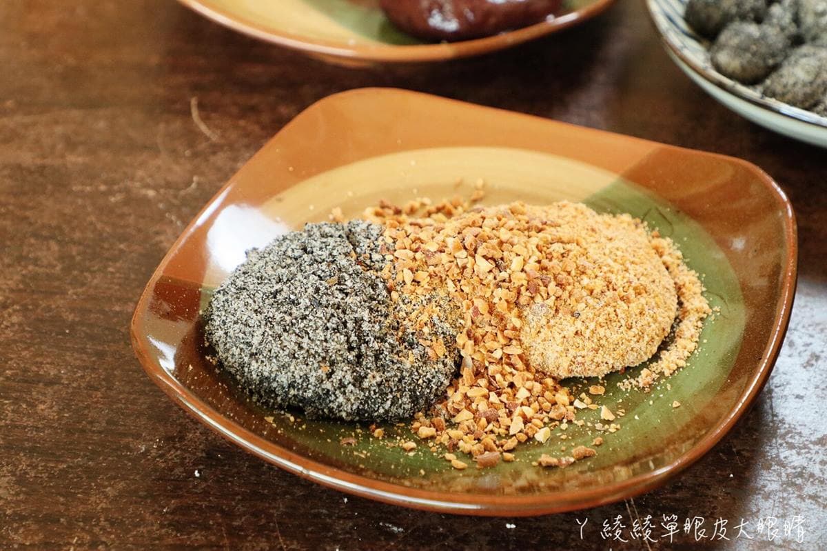 咀嚼控會愛!苗栗客家甜品「巨大麻糬」只要15元,滿料燒冷冰錯過等明年 咀嚼控會愛!苗栗客家甜品「巨大麻糬」只要15元,滿料燒冷冰錯過等明年