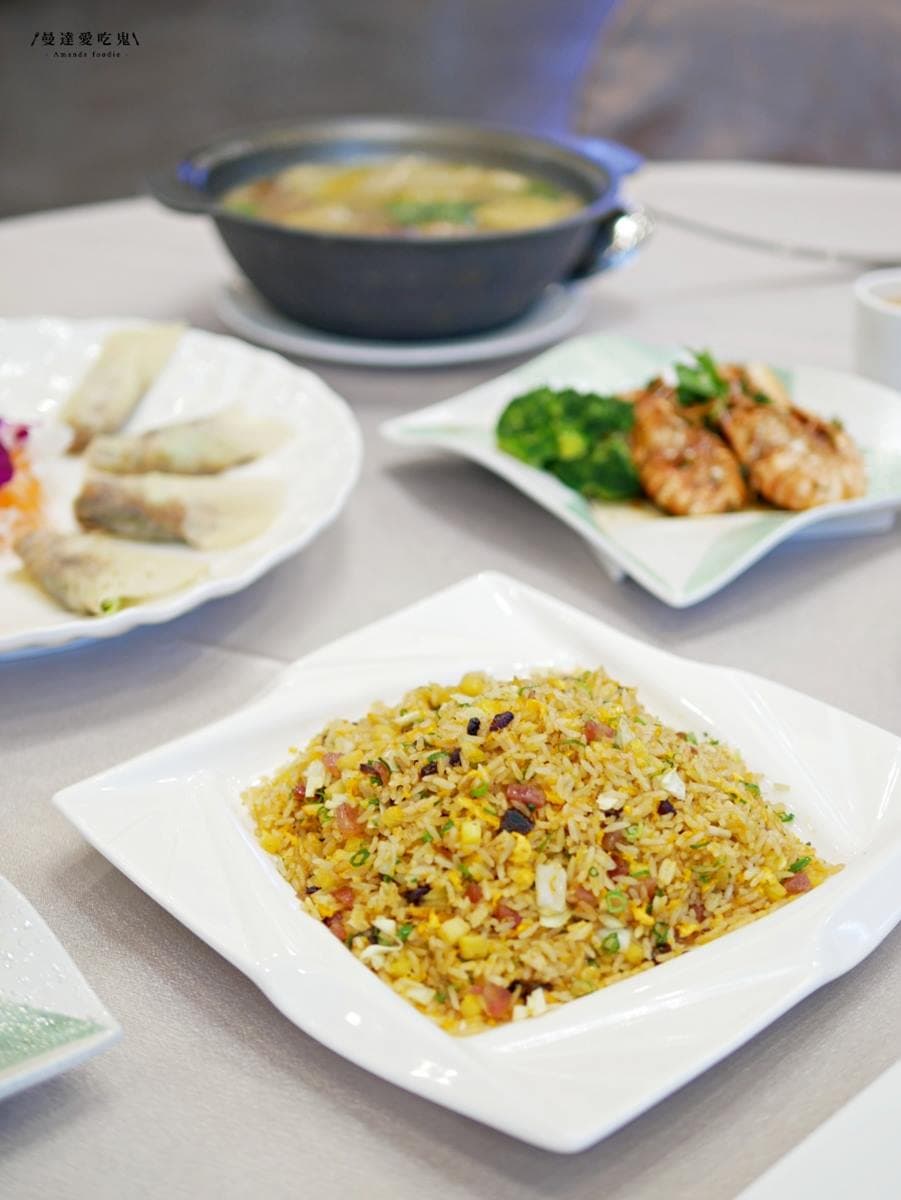 【新開店】美到翻!台南「純白港式餐廳」打卡落地大窗景,先嘗軟嫩橙汁排骨 【新開店】美到翻!台南「純白港式餐廳」打卡落地大窗景,先嘗軟嫩橙汁排骨