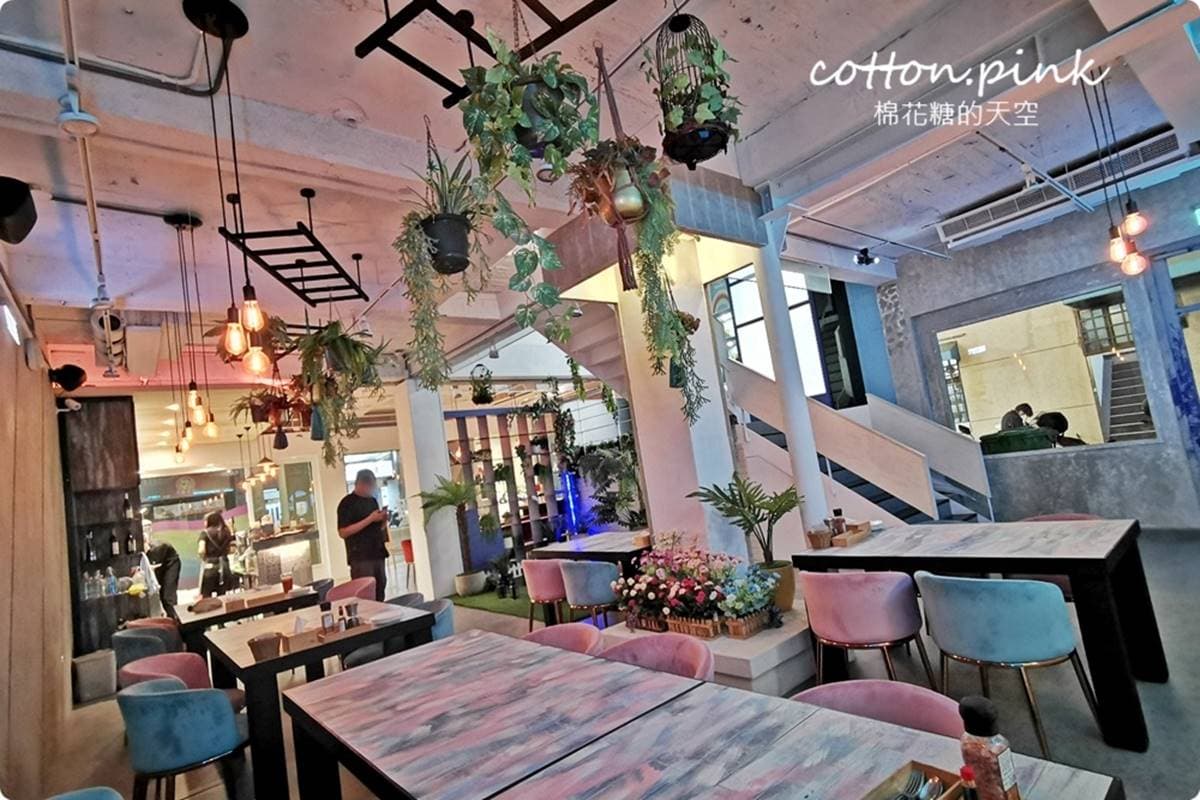 網美打卡必衝!台中「人氣餐酒館」美拍少女系裝潢,炭烤牛排配特製醬超對味 網美打卡必衝!台中「人氣餐酒館」美拍少女系裝潢,炭烤牛排配特製醬超對味