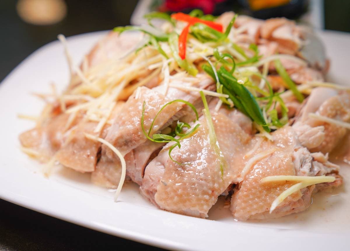 想吃搶訂位!高雄超人氣「原民風料理」打卡絕美大窗景,必點彈牙多汁白斬雞 想吃搶訂位!高雄超人氣「原民風料理」打卡絕美大窗景,必點彈牙多汁白斬雞