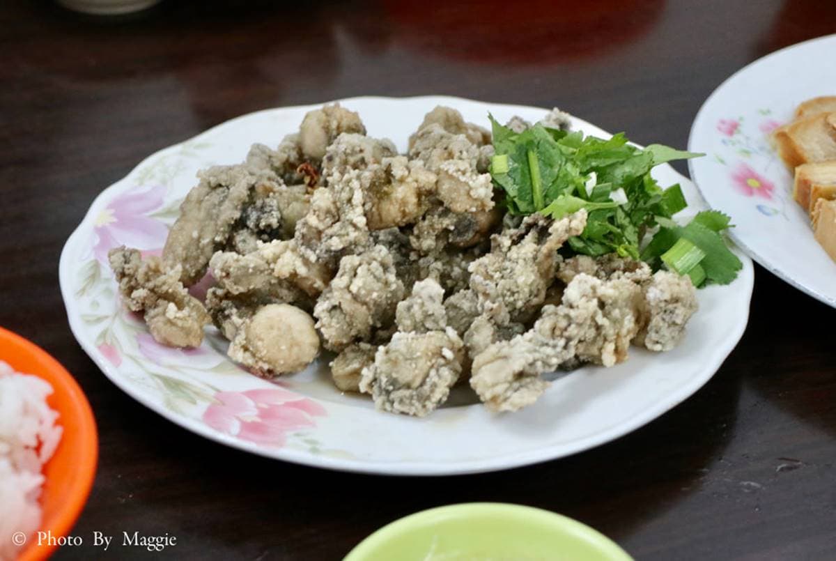 在地人才知!基隆「隱藏版熱炒」必點紅燒鰻單吃就夠味,蚵仔酥鮮甜又Juicy 在地人才知!基隆「隱藏版熱炒」必點紅燒鰻單吃就夠味,蚵仔酥鮮甜又Juicy