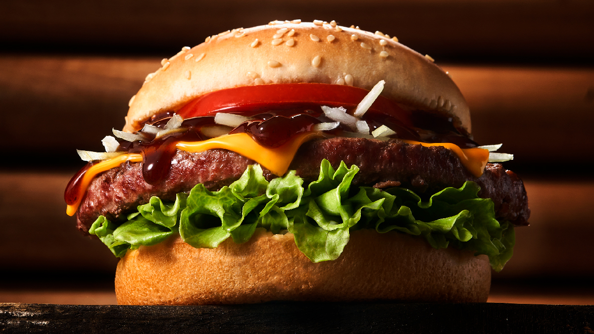 免費嗑厚牛堡! Q Burger推2款「4盎司厚牛堡」,加碼濃郁HERSHEY’S可可飲 免費嗑厚牛堡! Q Burger推2款「4盎司厚牛堡」,加碼濃郁HERSHEY’S可可飲