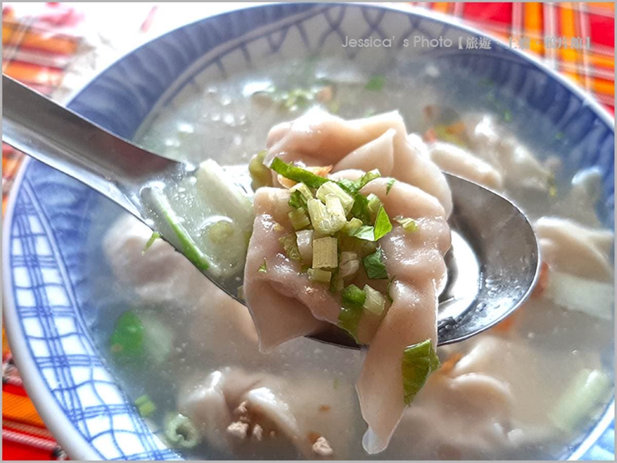 晚來吃不到!金門超人氣小吃必點「澎派餛飩湯」,滿滿一碗還撈得到海鮮 晚來吃不到!金門超人氣小吃必點「澎派餛飩湯」,滿滿一碗還撈得到海鮮