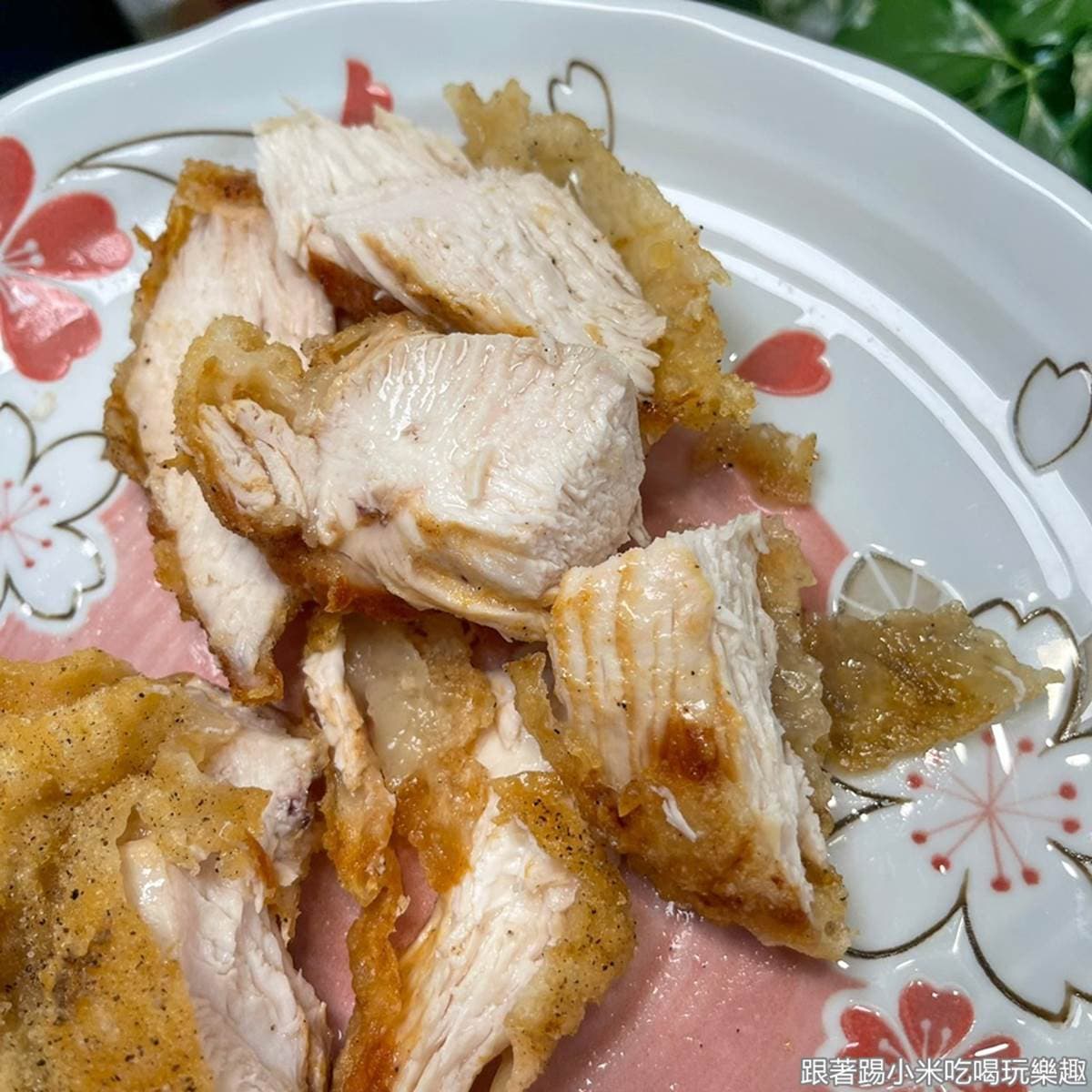 炸物控要收!新竹比臉大「厚切雞排」會爆汁,現炸深海魷魚Size超霸氣 炸物控要收!新竹比臉大「厚切雞排」會爆汁,現炸深海魷魚Size超霸氣