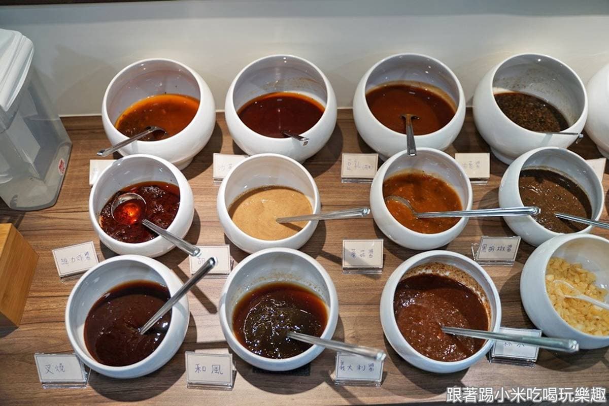 全台唯一「水餃吃到飽」在新竹,13種口味+18種醬料乾拌麵只要189元 全台唯一「水餃吃到飽」在新竹,13種口味+18種醬料乾拌麵只要189元