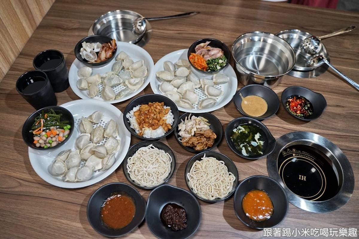 全台唯一「水餃吃到飽」在新竹,13種口味+18種醬料乾拌麵只要189元 全台唯一「水餃吃到飽」在新竹,13種口味+18種醬料乾拌麵只要189元