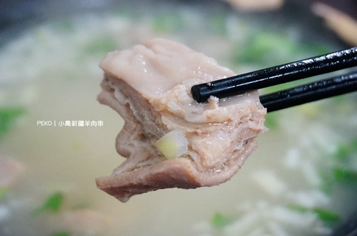 想吃請排隊!板橋道地「新疆料理」必點麻辣大盤雞,搭整條手工皮帶麵超唰嘴 想吃請排隊!板橋道地「新疆料理」必點麻辣大盤雞,搭整條手工皮帶麵超唰嘴
