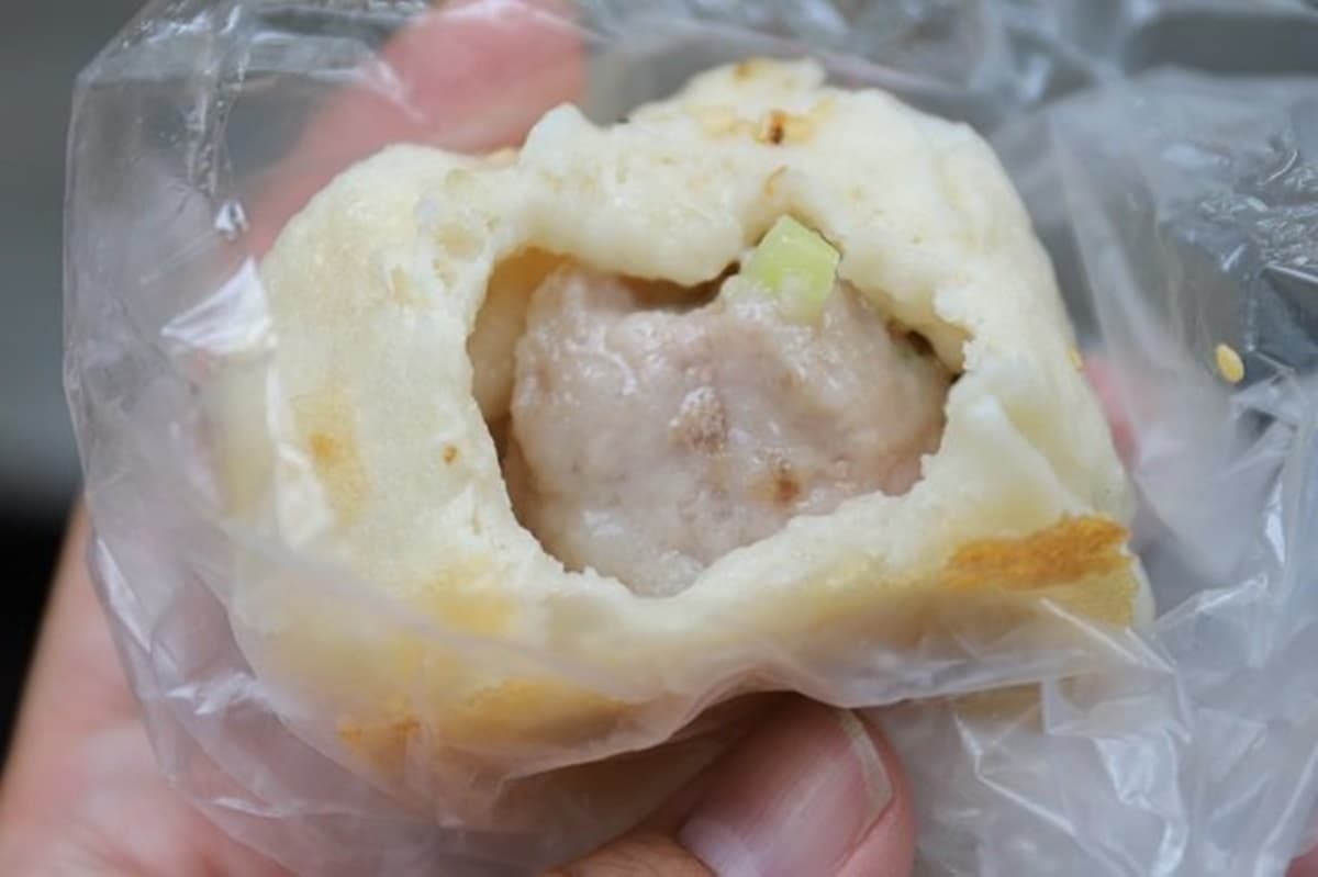 米其林必比登也推!台北現煎「手工生煎包」內餡飽滿爆汁,必嘗梨山高麗菜餡 米其林必比登也推!台北現煎「手工生煎包」內餡飽滿爆汁,必嘗梨山高麗菜餡