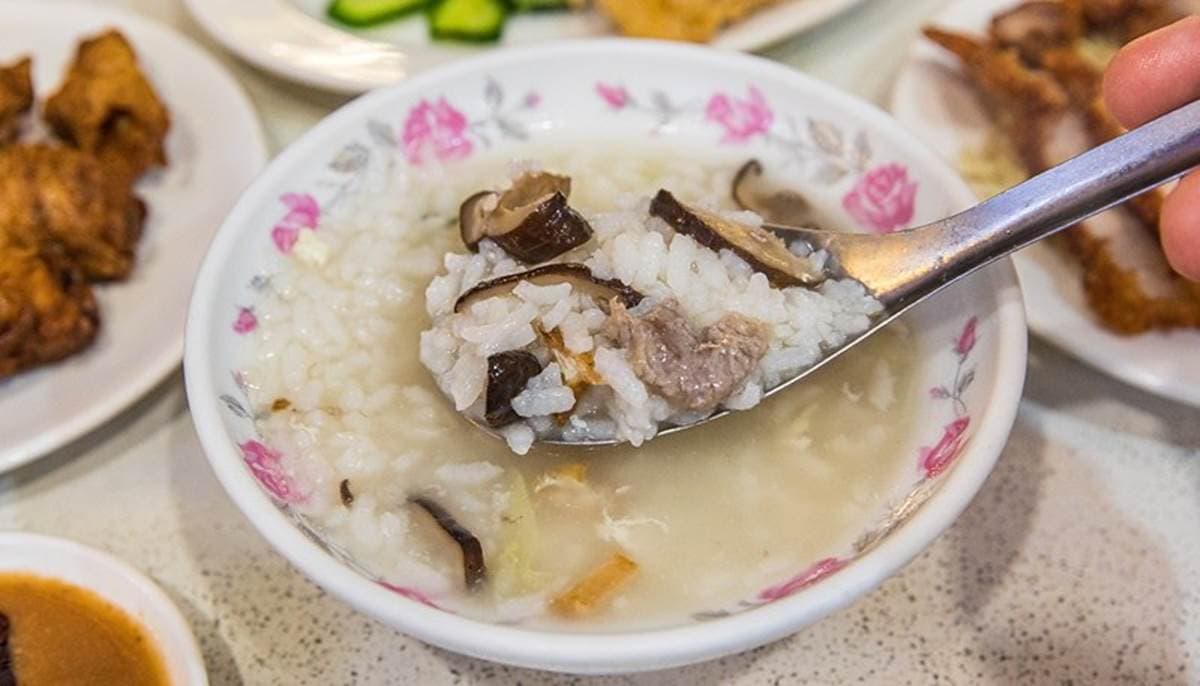 在地人最愛!北部6家老字號鹹粥:老饕讚台北前3、漁港海味粥、60年肉粥 在地人最愛!北部6家老字號鹹粥:老饕讚台北前3、漁港海味粥、60年肉粥