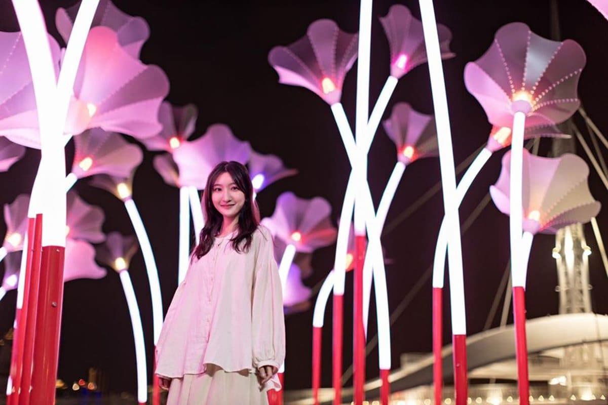 高雄出現6公尺高「巨人的花園」!54朵巨型喇叭花排排站,晚上還會唱歌 高雄出現6公尺高「巨人的花園」!54朵巨型喇叭花排排站,晚上還會唱歌