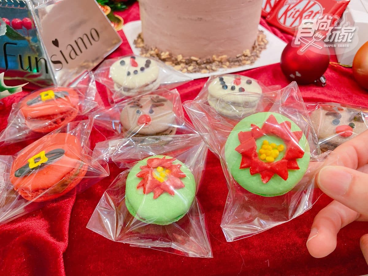 可吃的耶誕花圈!網美店3款巧克力夯品,切開精品格紋、雪人和麋鹿變馬卡龍 可吃的耶誕花圈!網美店3款巧克力夯品,切開精品格紋、雪人和麋鹿變馬卡龍