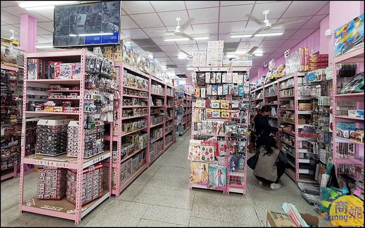 玩具界的好市多!台中「玩具批發場」耶誕禮物超好挑,持會員卡公仔買一送一 玩具界的好市多!台中「玩具批發場」耶誕禮物超好挑,持會員卡公仔買一送一