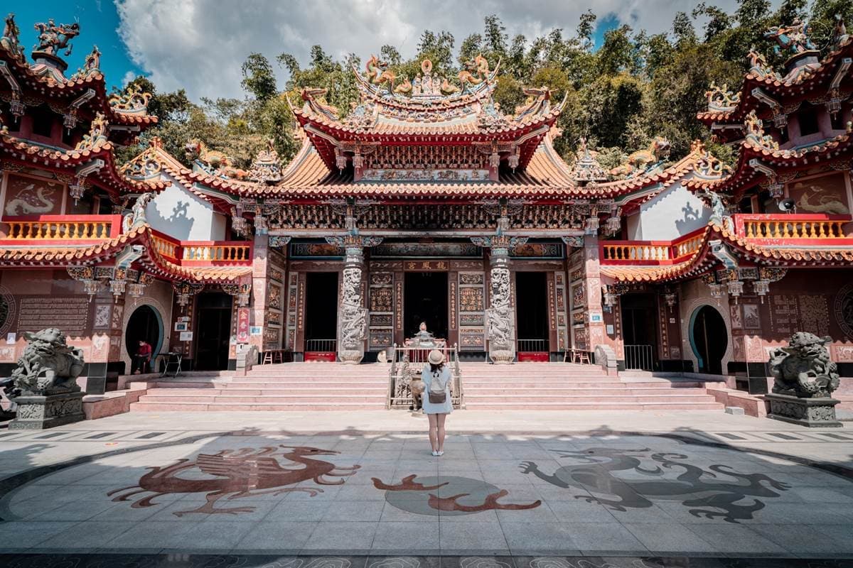 年前拼脫單!南投超靈驗「祕境月老廟」內行人才知,求姻緣還能賞日月潭美景 年前拼脫單!南投超靈驗「祕境月老廟」內行人才知,求姻緣還能賞日月潭美景