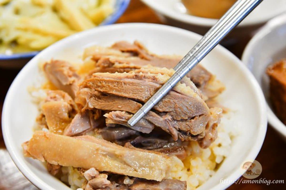 五星級主廚掌廚!「超豪邁鴨片飯」1碗只要50元,帶皮鴨肉至少5片以上 五星級主廚掌廚!「超豪邁鴨片飯」1碗只要50元,帶皮鴨肉至少5片以上