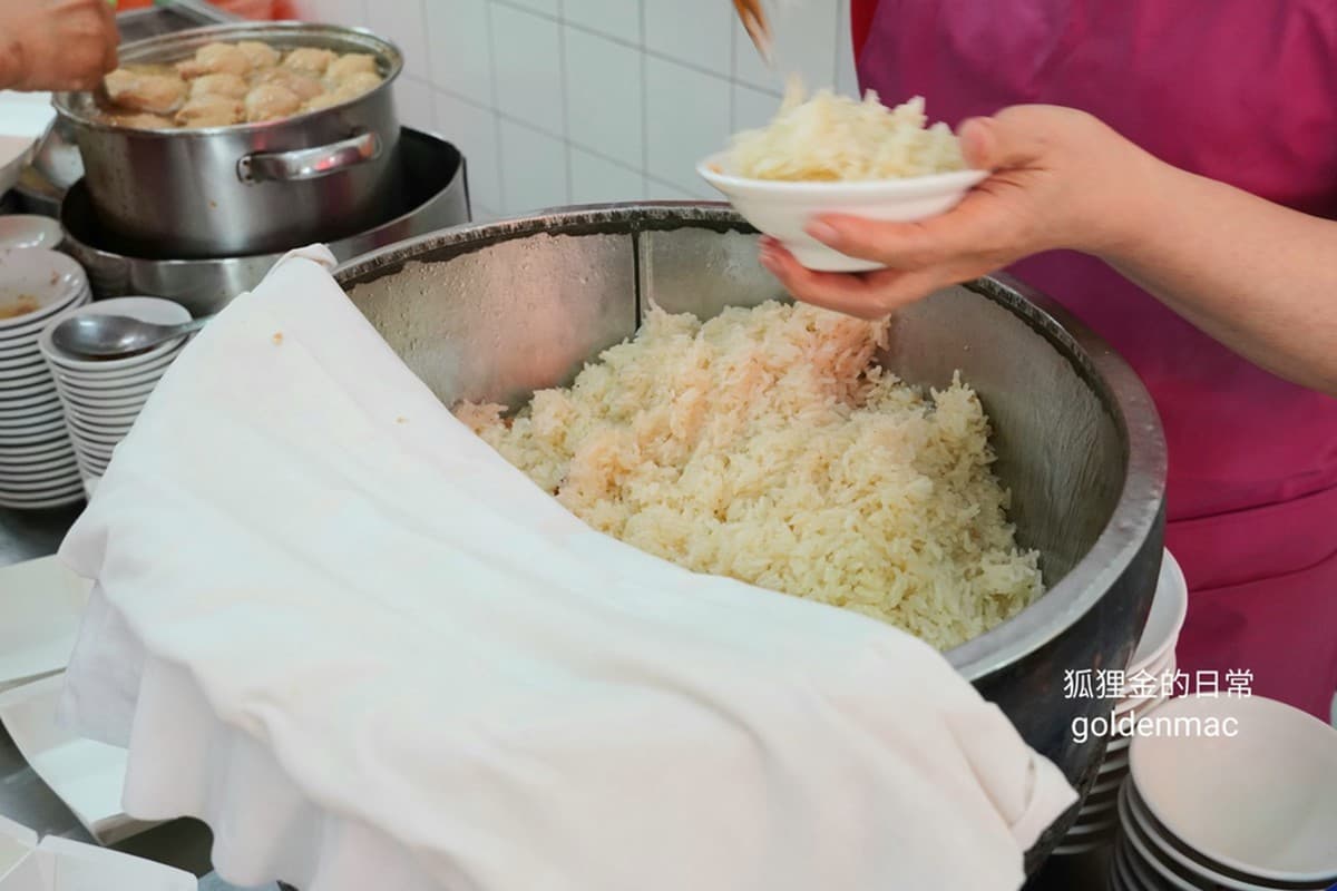 內用柴魚湯免費續!「古早味米糕」台中人從小吃到大,2種內行吃法最對味 內用柴魚湯免費續!「古早味米糕」台中人從小吃到大,2種內行吃法最對味