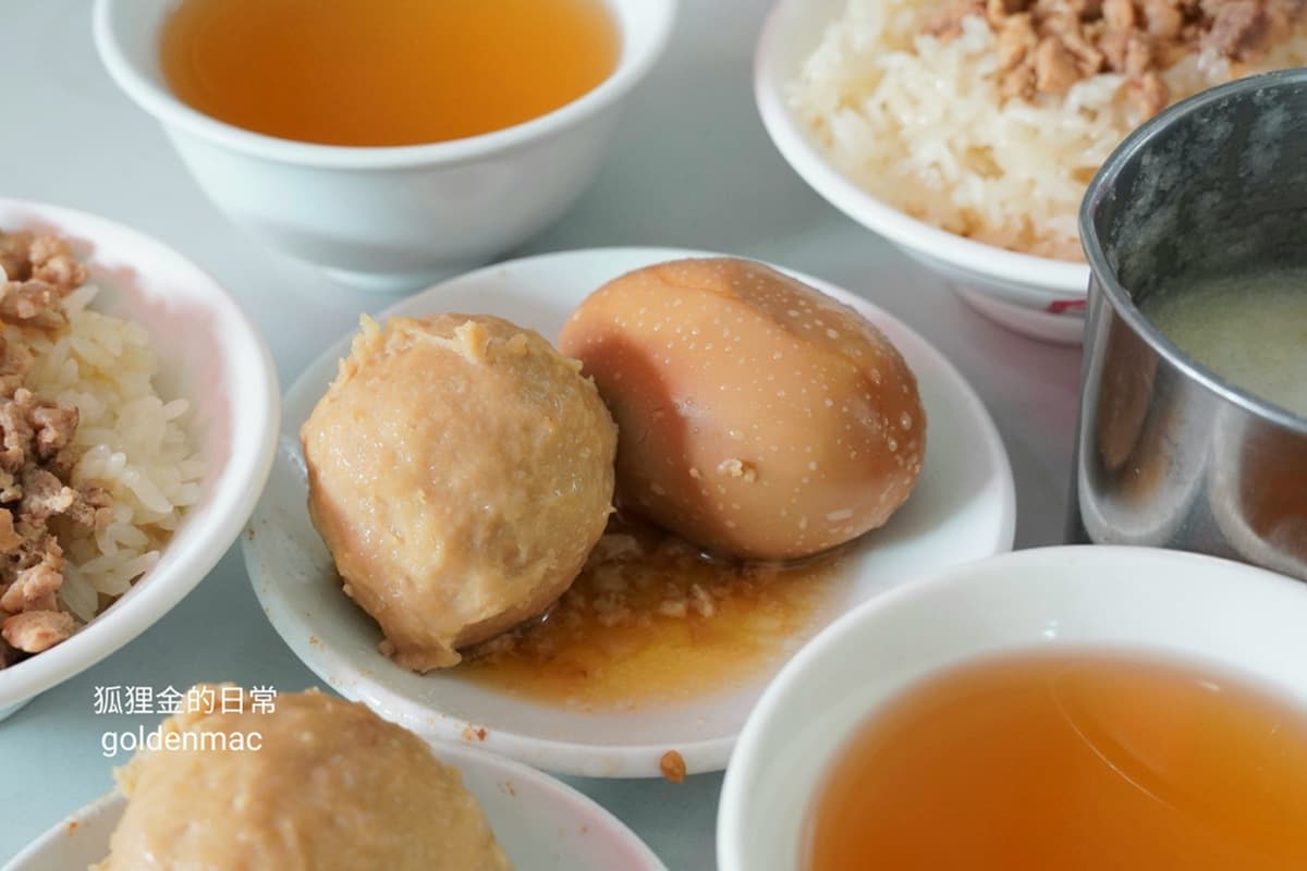 內用柴魚湯免費續!「古早味米糕」台中人從小吃到大,2種內行吃法最對味 內用柴魚湯免費續!「古早味米糕」台中人從小吃到大,2種內行吃法最對味