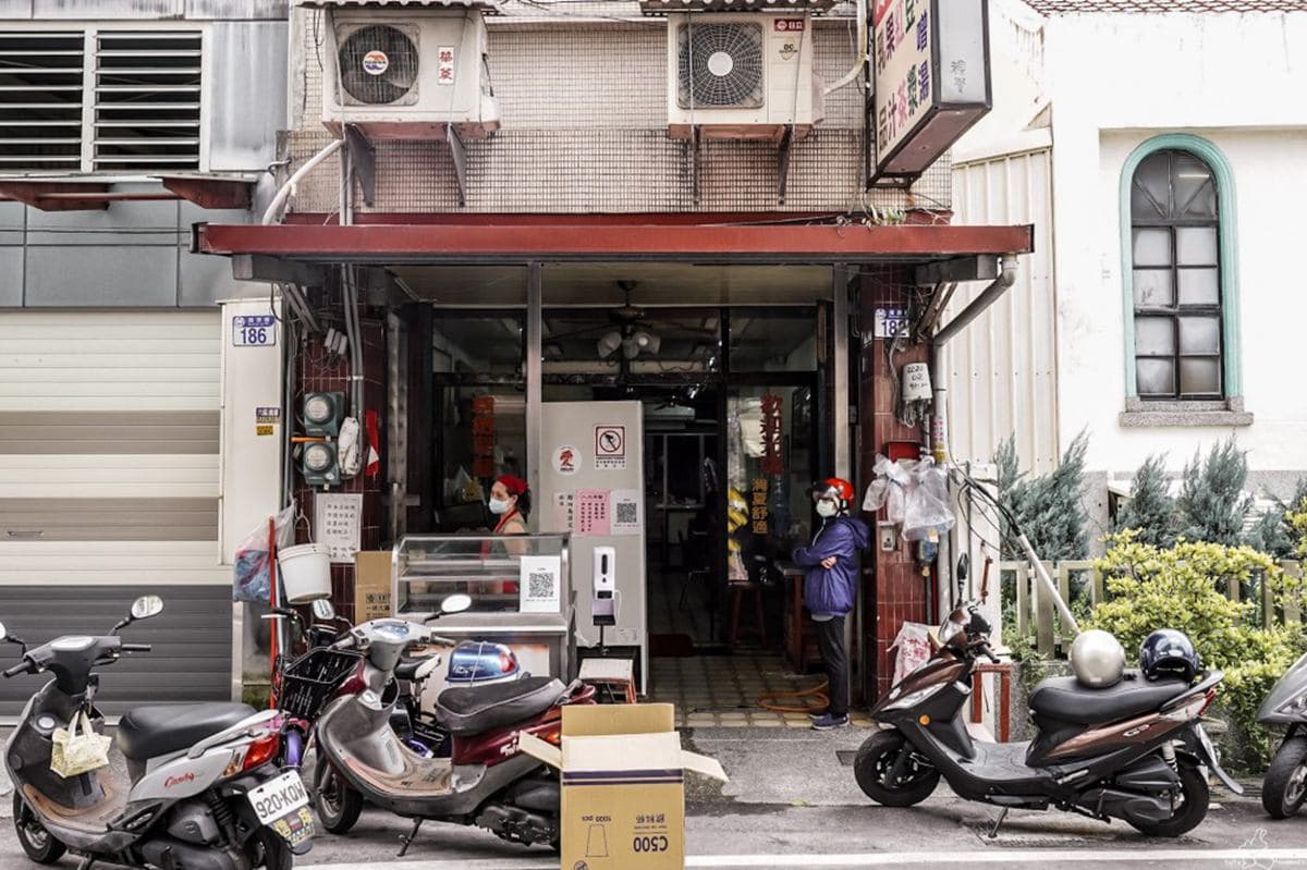 CP值爆表!花蓮40年早餐鍋貼、煎包、燒賣都只要10元,酥脆厚皮蛋餅也必吃 CP值爆表!花蓮40年早餐鍋貼、煎包、燒賣都只要10元,酥脆厚皮蛋餅也必吃