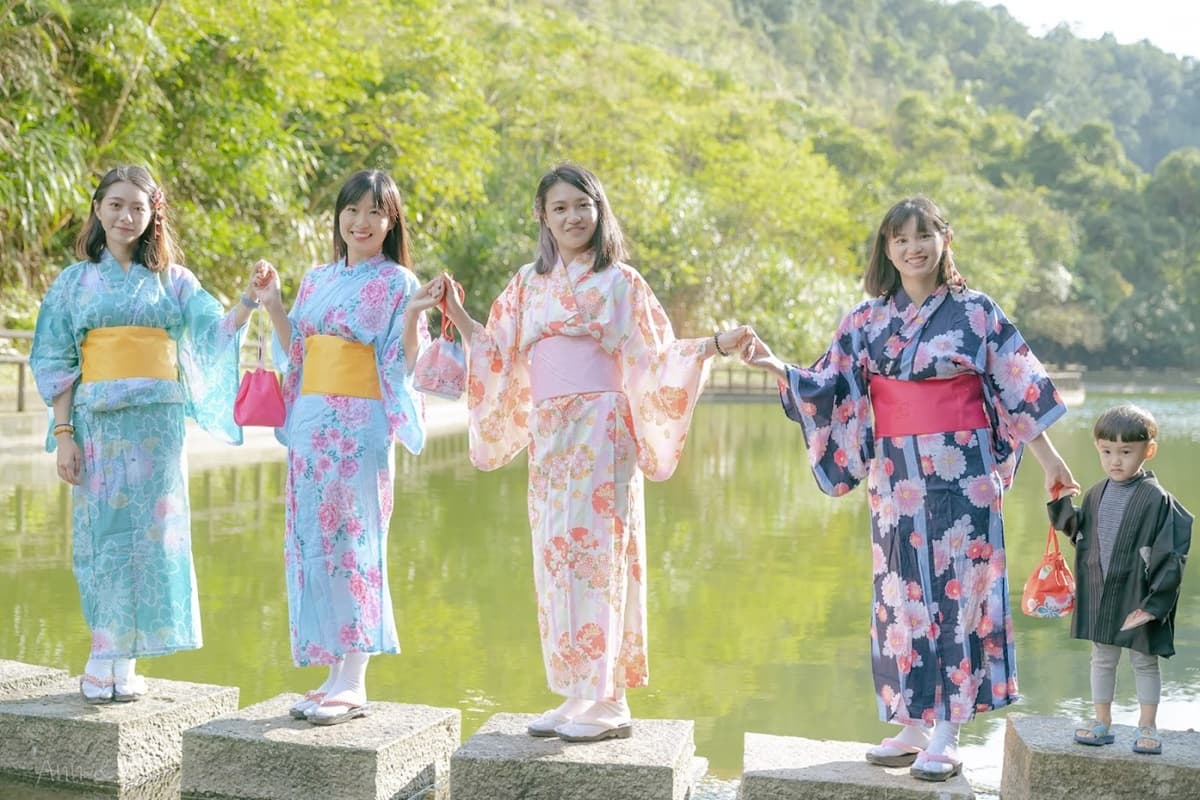 秒飛日本!宜蘭最新「環湖祕境」體驗穿日式和服,必拍超Q精靈村、茶屋造景 秒飛日本!宜蘭最新「環湖祕境」體驗穿日式和服,必拍超Q精靈村、茶屋造景