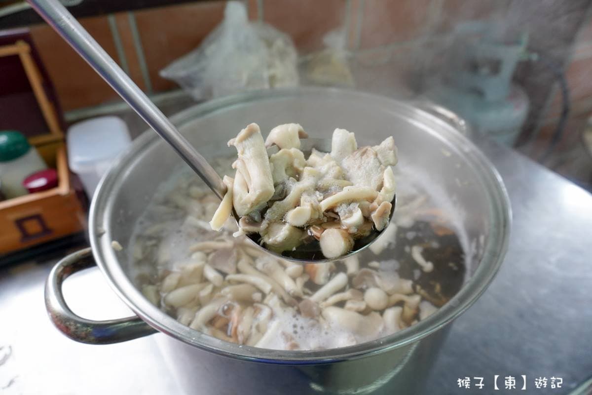 免門票入園!南投「親子生態農場」體驗香菇現採現烤,還能免費喝新鮮菇湯 免門票入園!南投「親子生態農場」體驗香菇現採現烤,還能免費喝新鮮菇湯