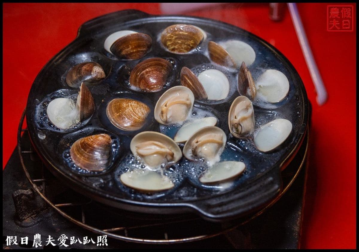 過年迺夜市!花蓮人帶路吃東大門6攤:豬油烤玉米、馬告炒麵刈包、髒髒麻糬 過年迺夜市!花蓮人帶路吃東大門6攤:豬油烤玉米、馬告炒麵刈包、髒髒麻糬